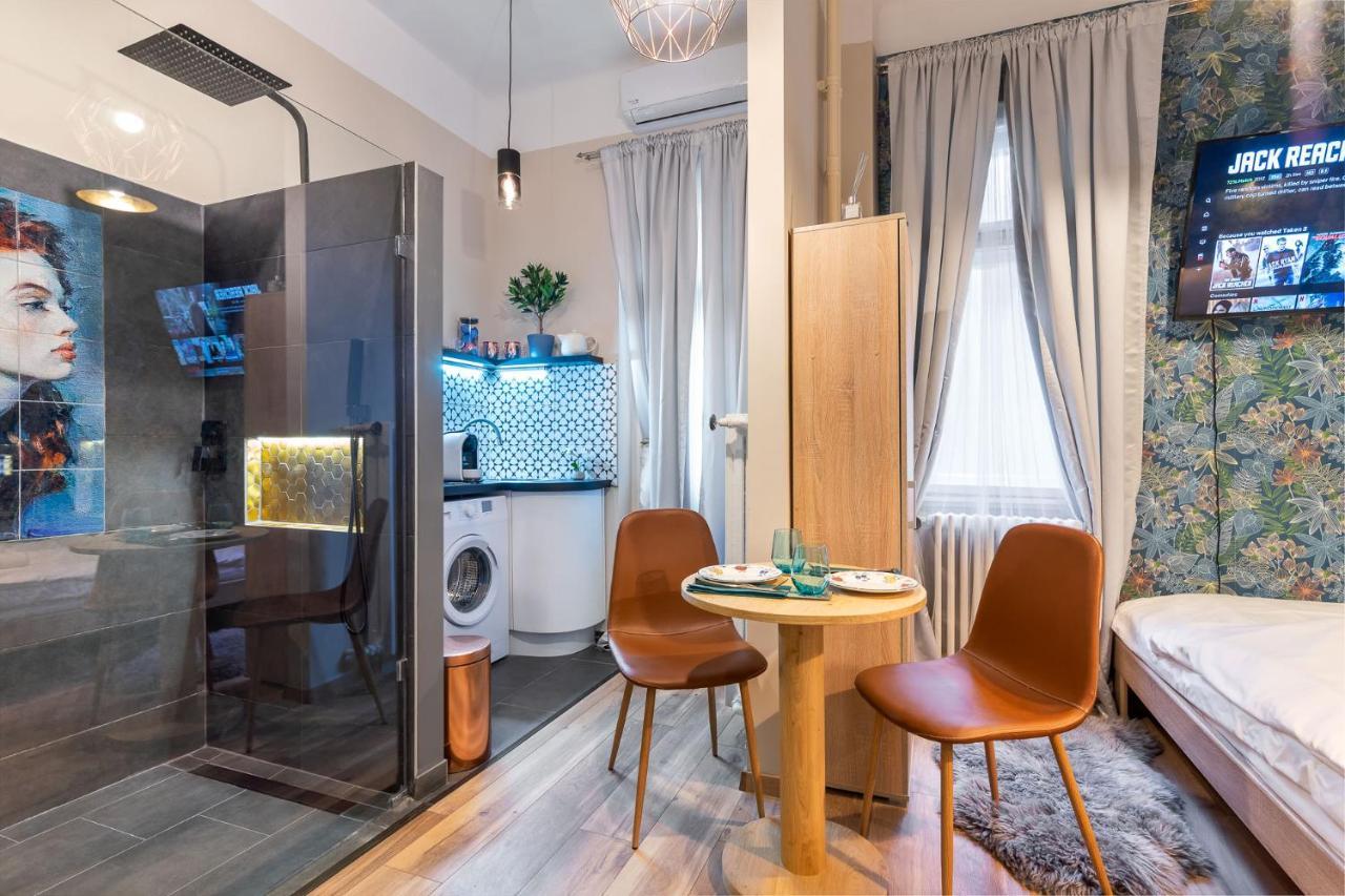 Economy Downtown Design Apartments - Free Parking - Balcony - Super Puplic Transport - Ac Budapest Exteriör bild