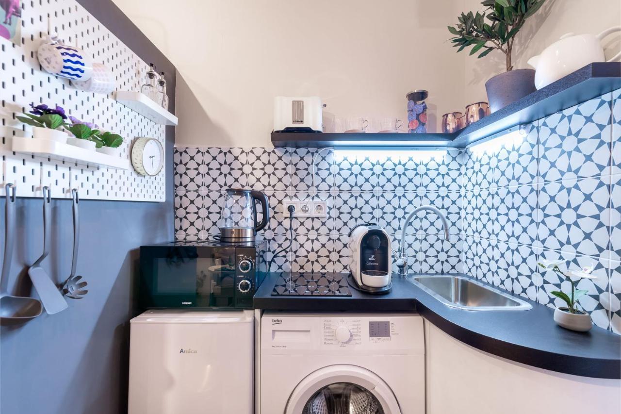 Economy Downtown Design Apartments - Free Parking - Balcony - Super Puplic Transport - Ac Budapest Exteriör bild