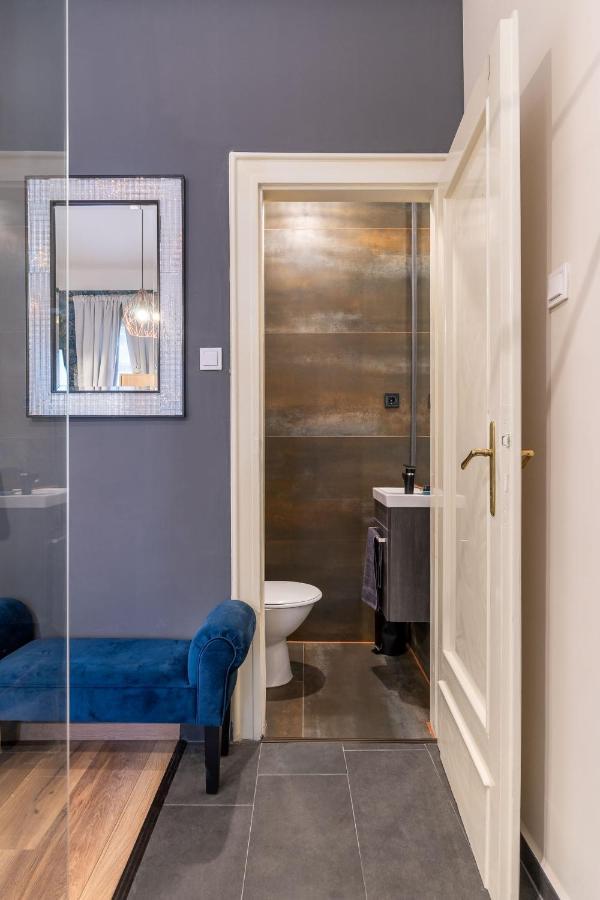 Economy Downtown Design Apartments - Free Parking - Balcony - Super Puplic Transport - Ac Budapest Exteriör bild