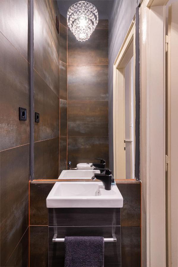 Economy Downtown Design Apartments - Free Parking - Balcony - Super Puplic Transport - Ac Budapest Exteriör bild
