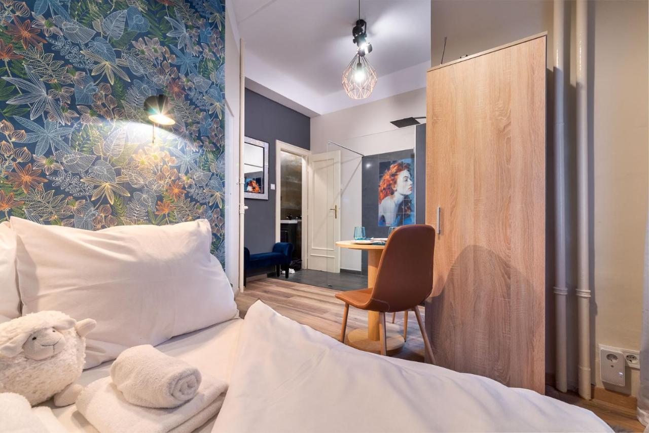 Economy Downtown Design Apartments - Free Parking - Balcony - Super Puplic Transport - Ac Budapest Exteriör bild