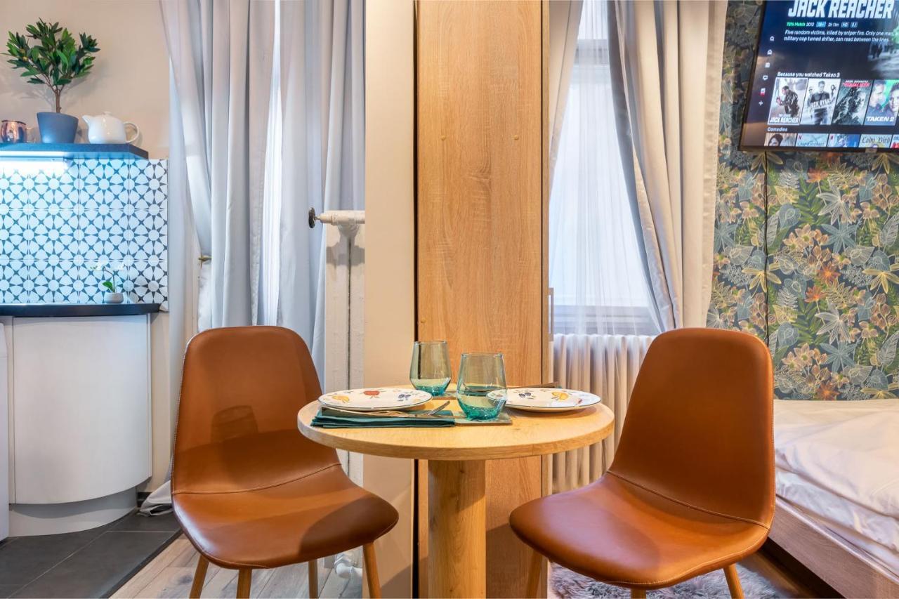 Economy Downtown Design Apartments - Free Parking - Balcony - Super Puplic Transport - Ac Budapest Exteriör bild